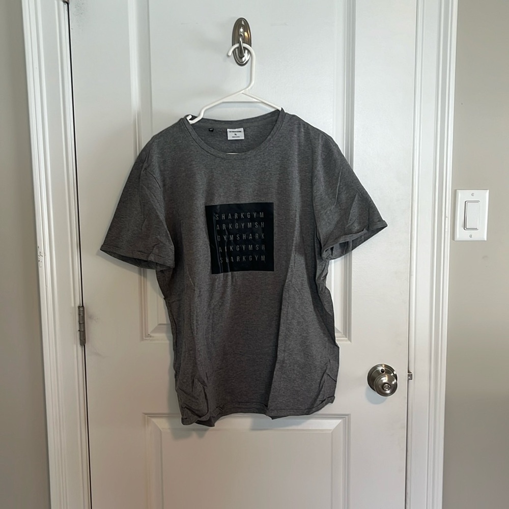 Gymshark XL shirt